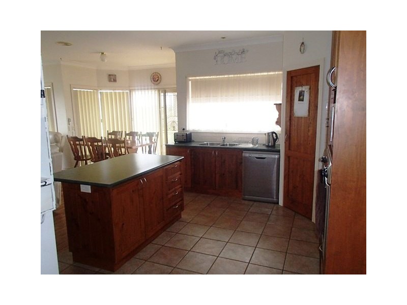 45 Regent Street, Little River VIC 3211