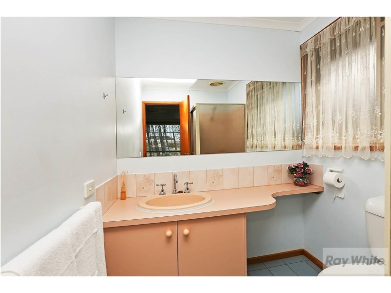 11 Brunel Close, Lara VIC 3212