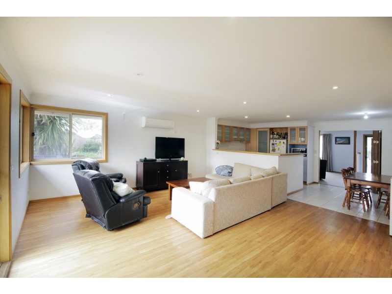 17 Duncan Drive, Lara VIC 3212