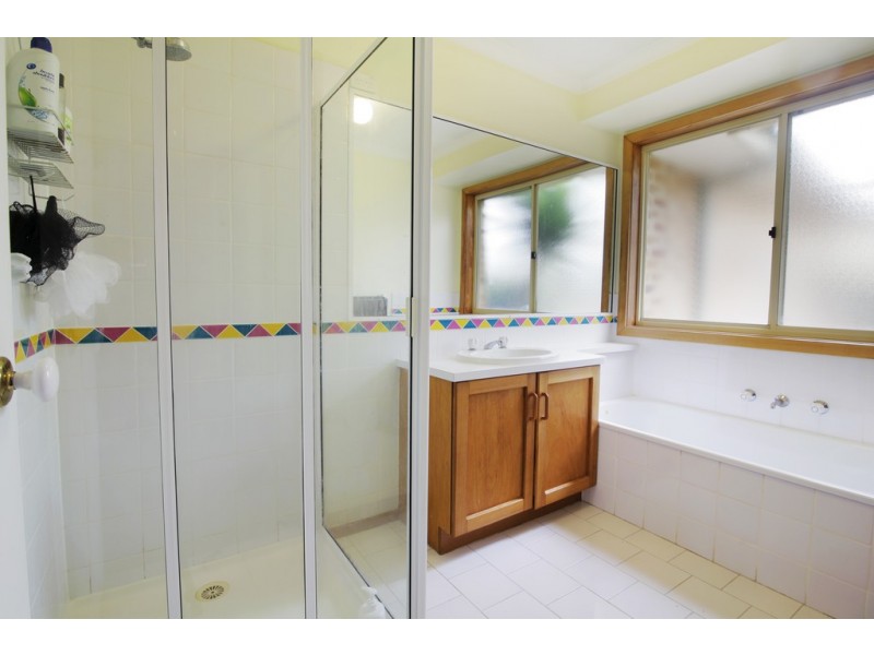 17 Duncan Drive, Lara VIC 3212