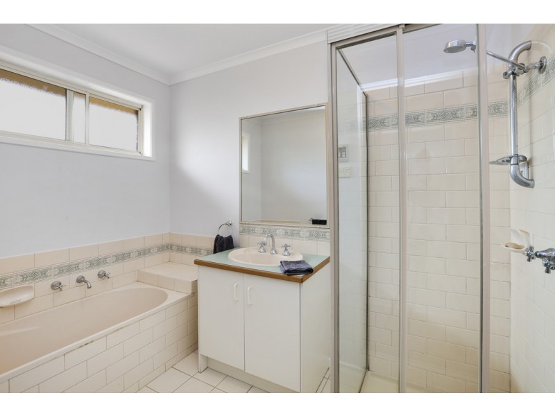 3 Sherwood Grove, Lara VIC 3212
