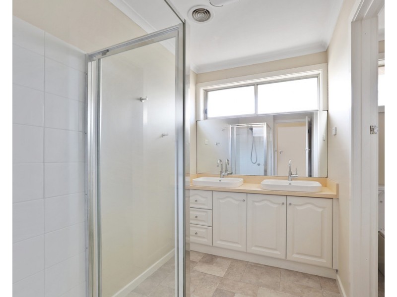 19 Atami Crescent, Corio VIC 3214