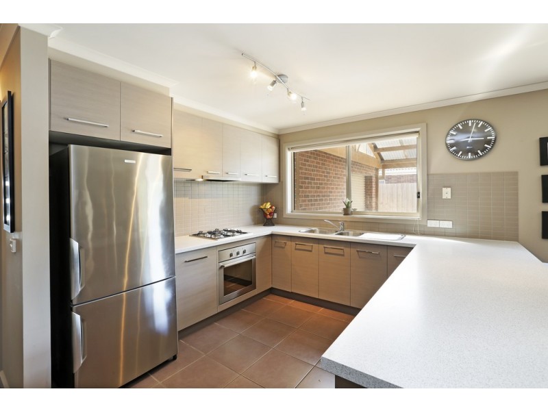 8 Achillea Close, Corio VIC 3214