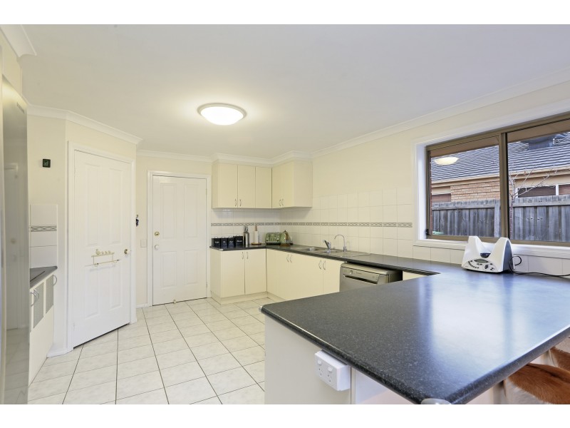 51 Streeton Close, Corio VIC 3214