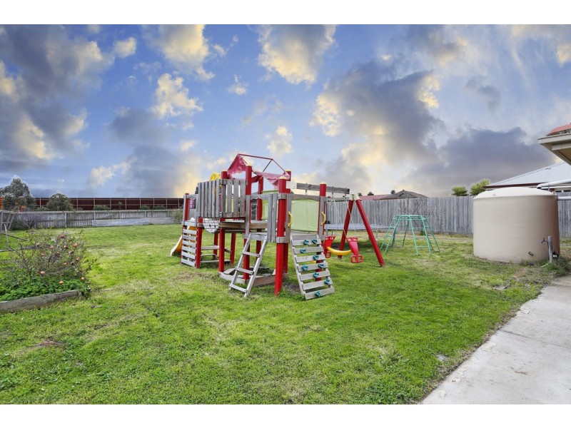 51 Streeton Close, Corio VIC 3214