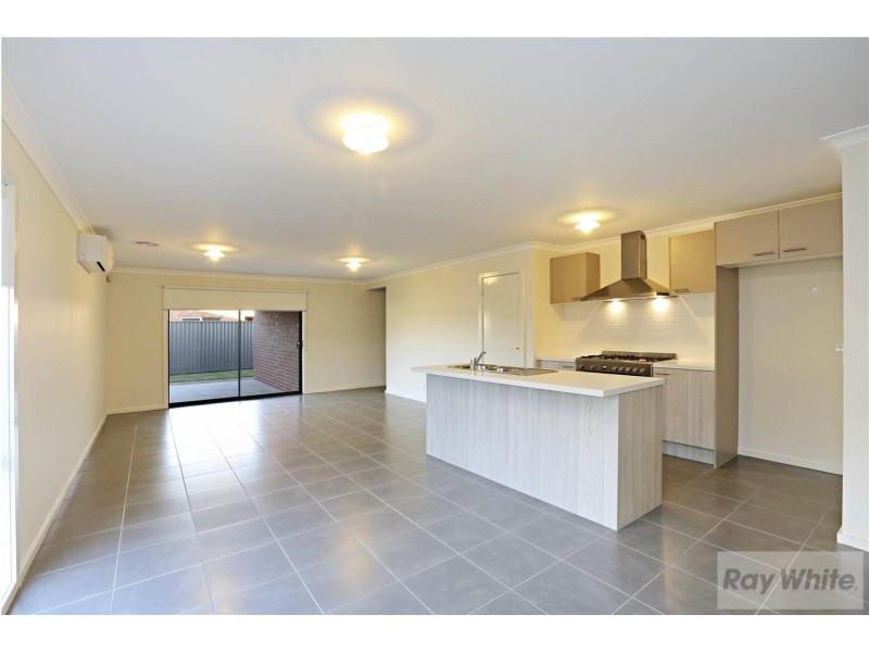 8 Jabiru Court, Lara VIC 3212