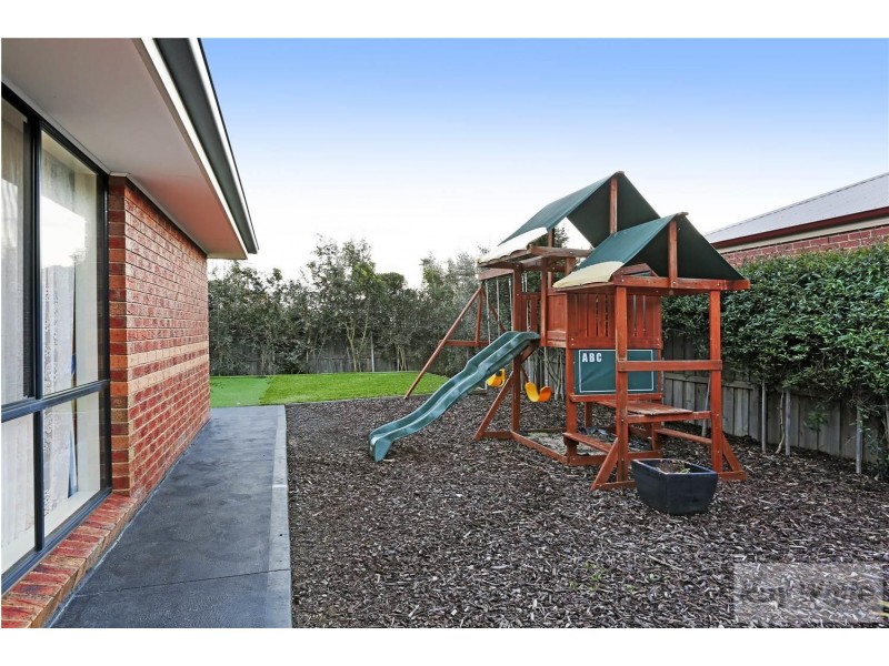 15 Wheat Court, Lara VIC 3212