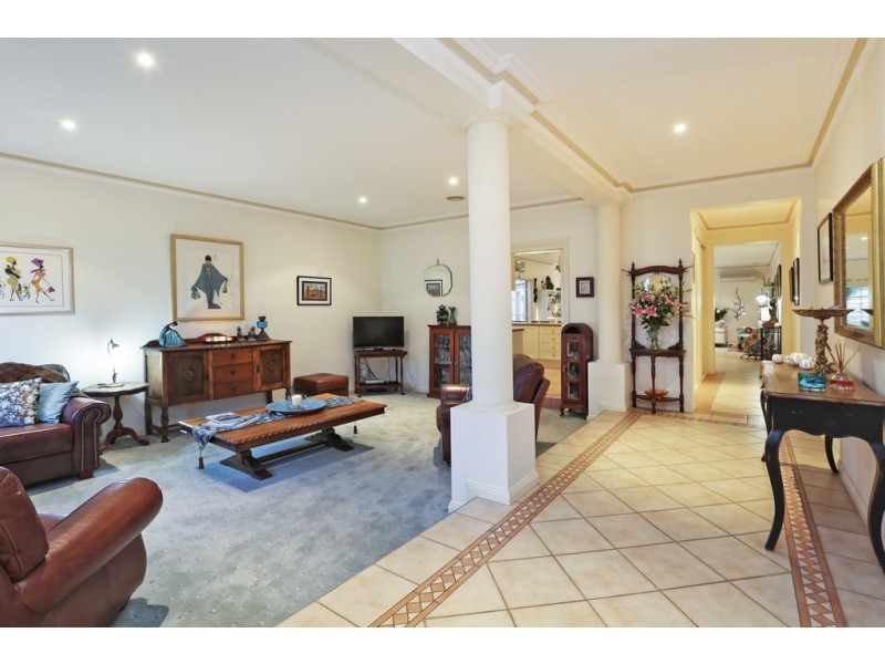 31 Lakeside Boulevard, Lara VIC 3212