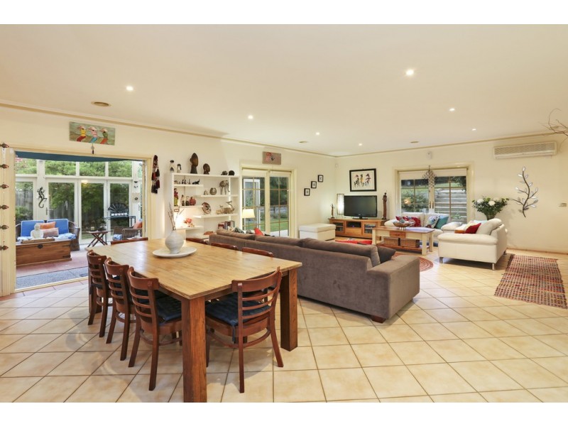 31 Lakeside Boulevard, Lara VIC 3212