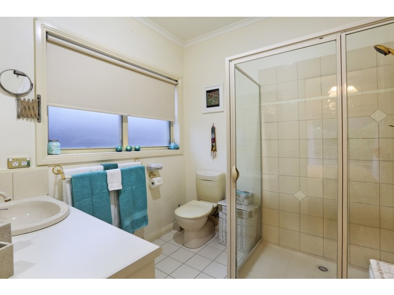 31 Lakeside Boulevard, Lara VIC 3212