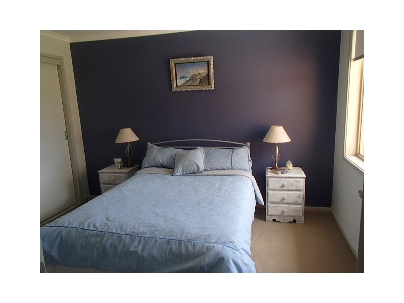 2 Newcomen Court, Lara VIC 3212
