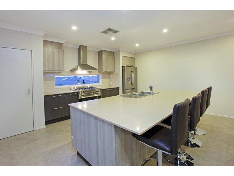 35 Nankeen Avenue, Lara VIC 3212