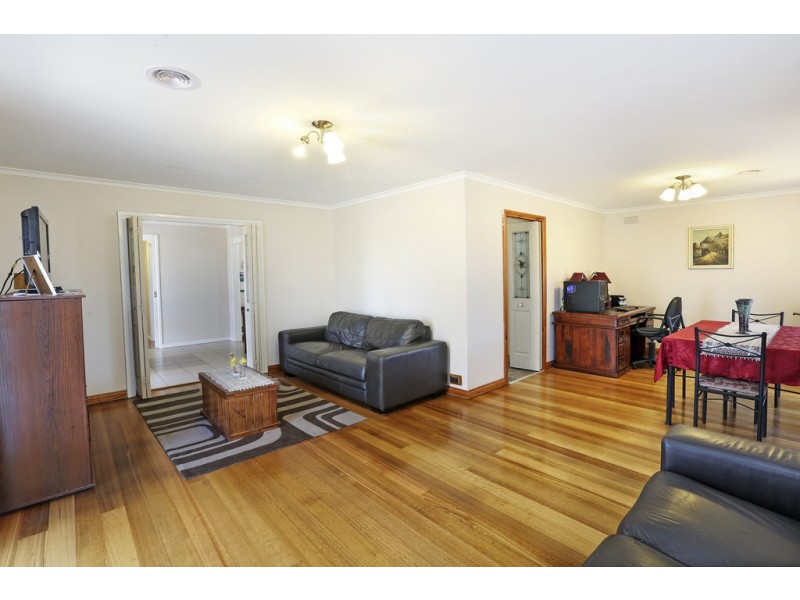 30 Coonawarra Drive, Lara VIC 3212