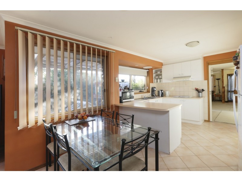 1 Allister Court, Lara VIC 3212