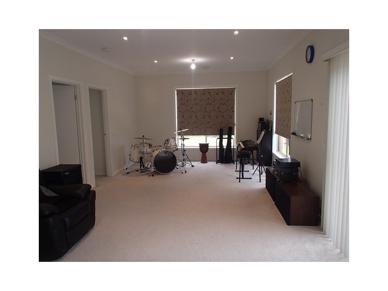 49 Canopus Crescent, Lara VIC 3212