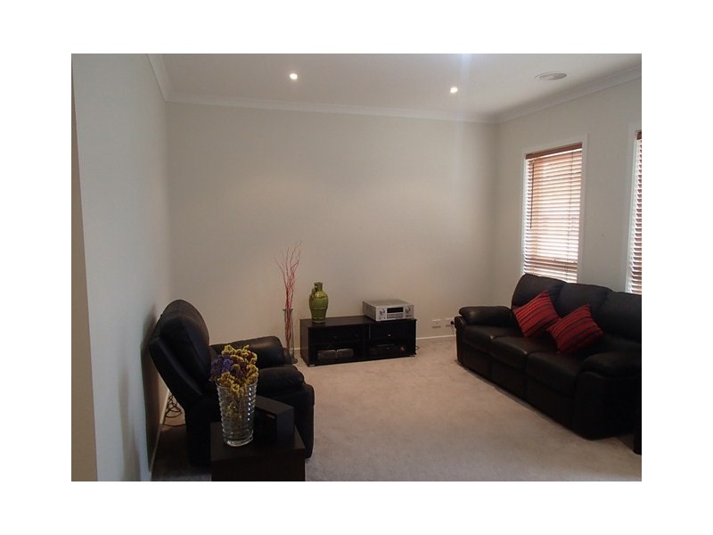 49 Canopus Crescent, Lara VIC 3212
