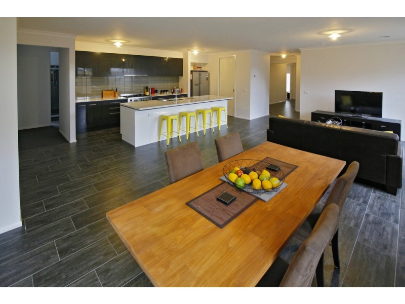 3 Prismatic Place, Leopold VIC 3224