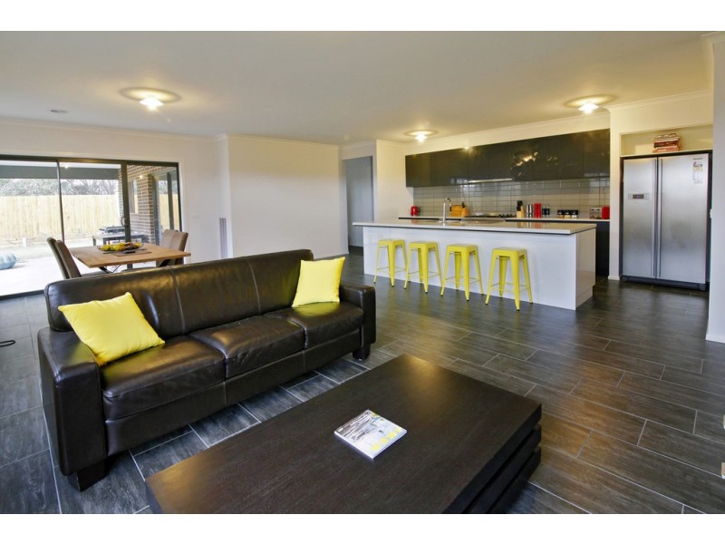 3 Prismatic Place, Leopold VIC 3224