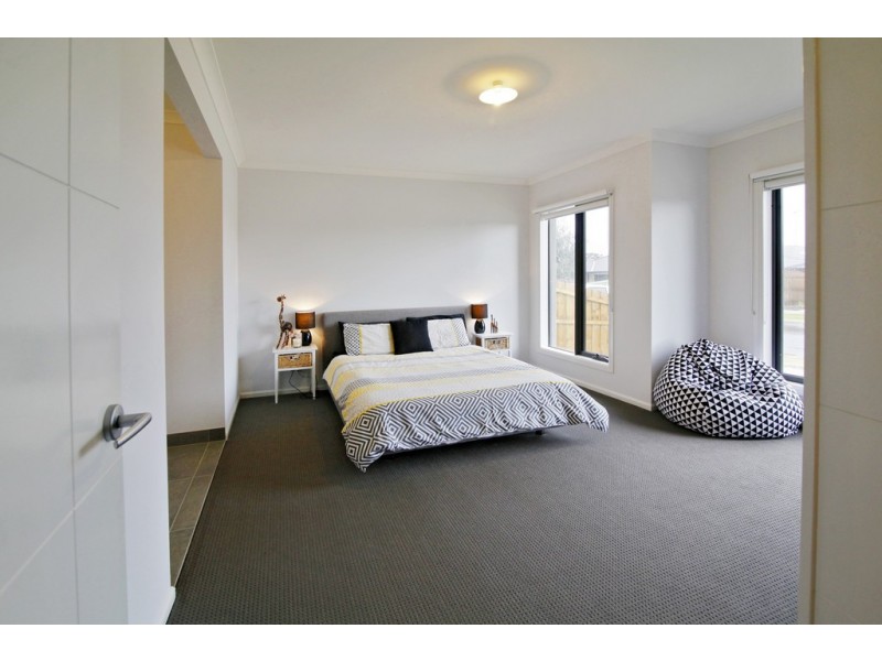 3 Prismatic Place, Leopold VIC 3224
