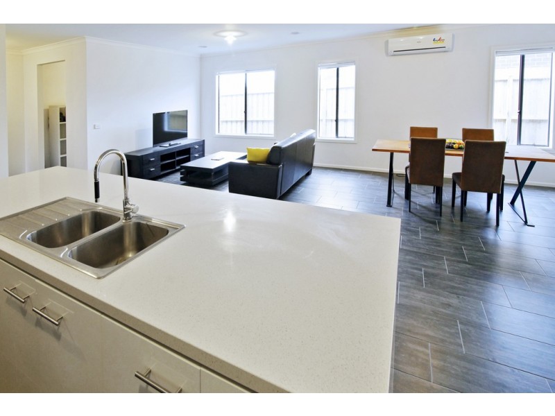3 Prismatic Place, Leopold VIC 3224