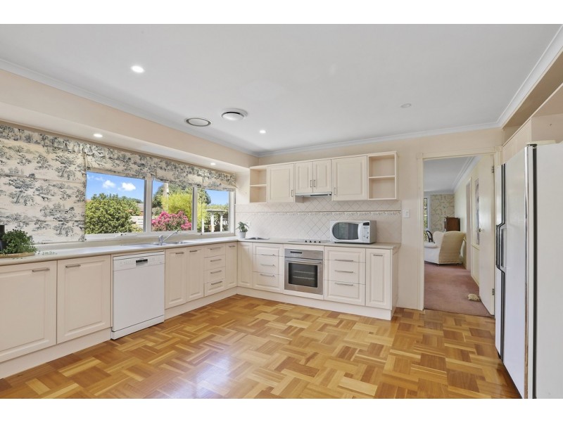 9 Ware Street, Lara VIC 3212