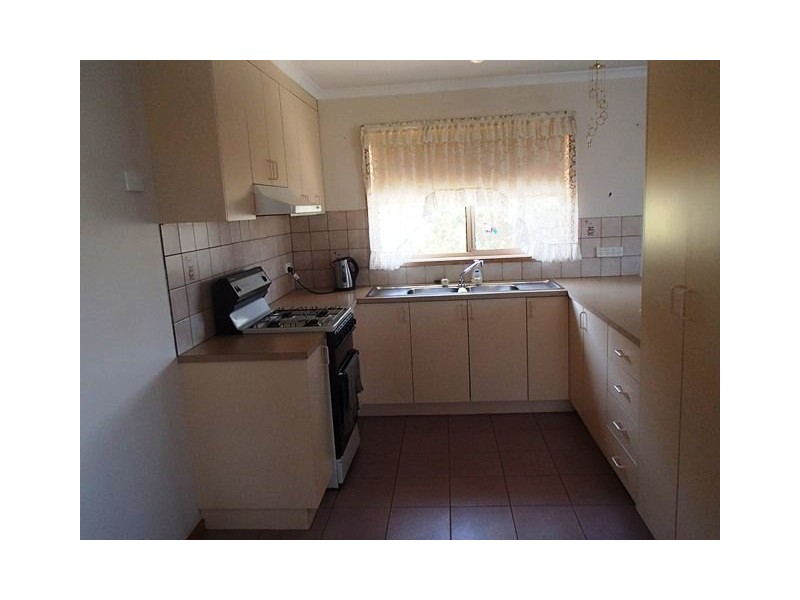 2/7 Coleraine Crescent, Corio VIC 3214