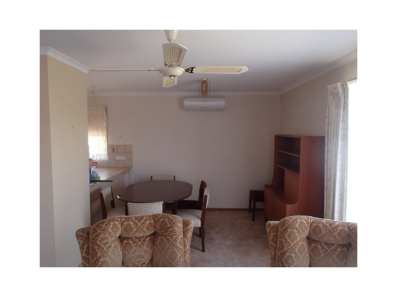 2/7 Coleraine Crescent, Corio VIC 3214