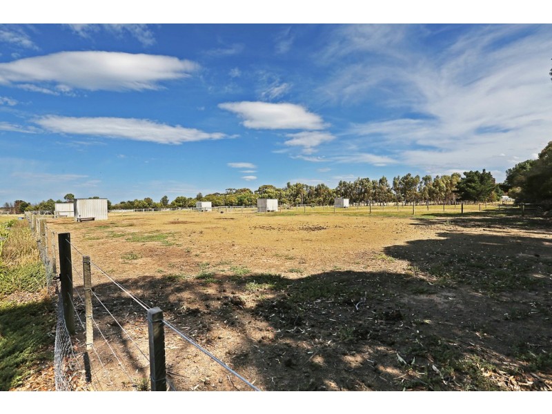 15 Cozens Road, Lara VIC 3212