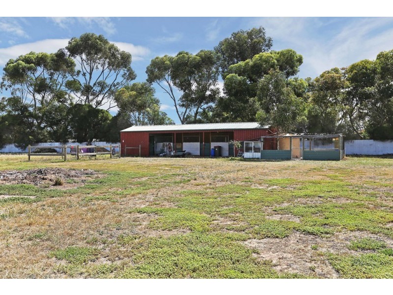 15 Cozens Road, Lara VIC 3212