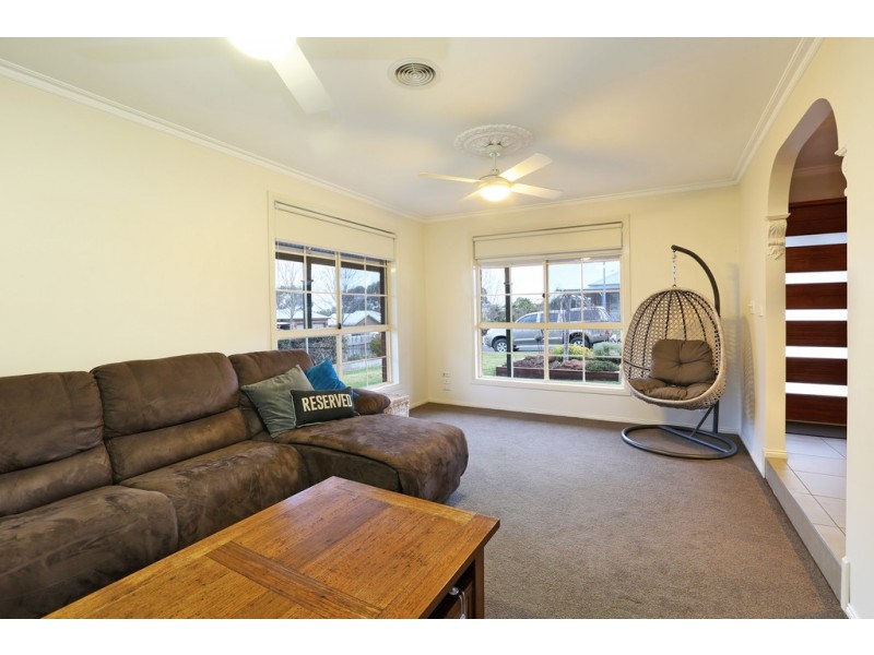 1 Veedale Court, Lara VIC 3212
