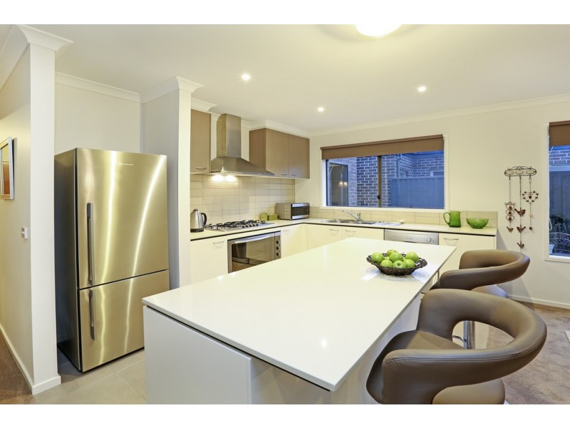 27 Barnong Way, Lara VIC 3212