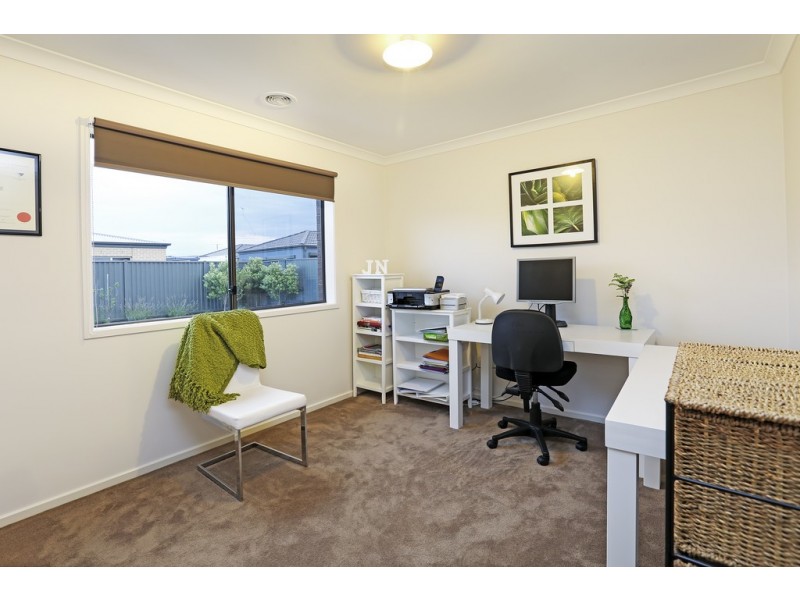 27 Barnong Way, Lara VIC 3212