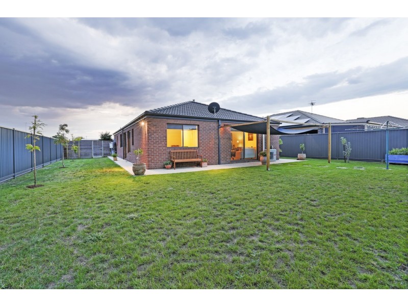 27 Barnong Way, Lara VIC 3212