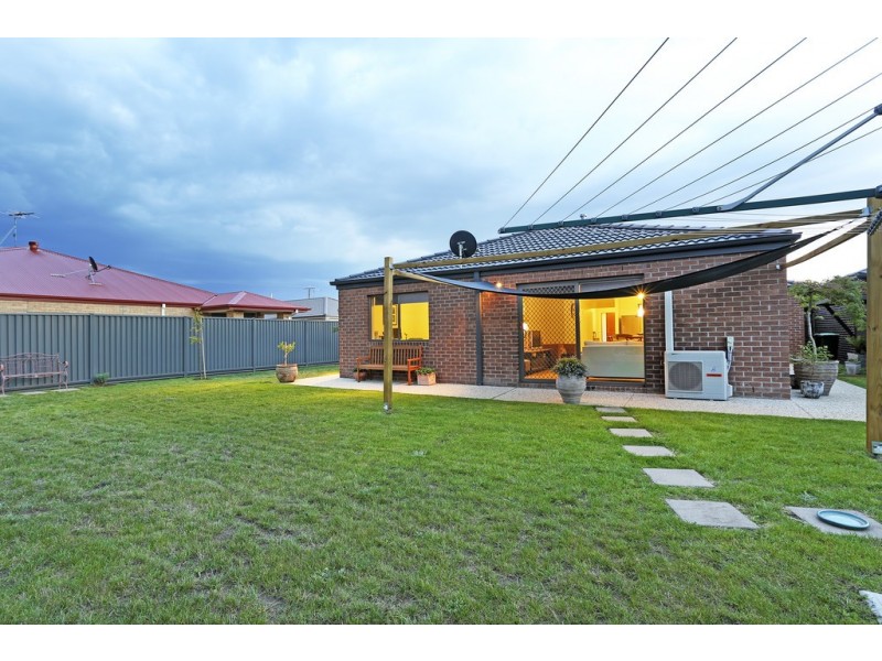 27 Barnong Way, Lara VIC 3212