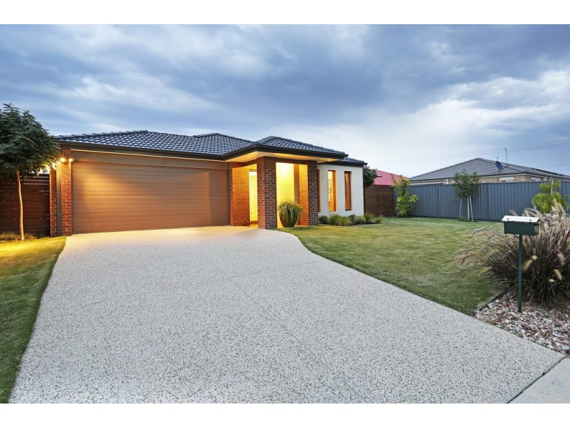27 Barnong Way, Lara VIC 3212