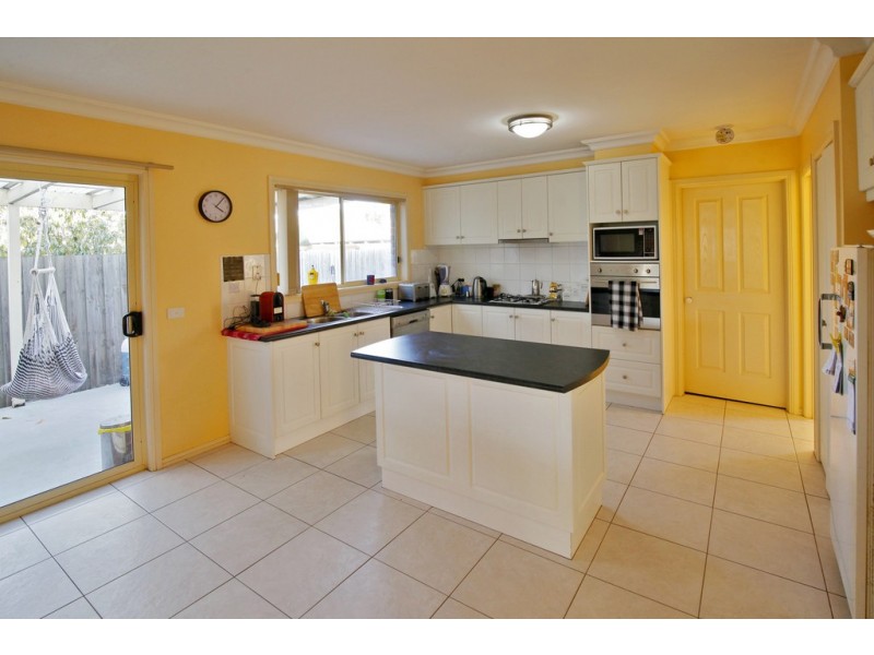 1/2 Jedda Street, Bell Post Hill VIC 3215