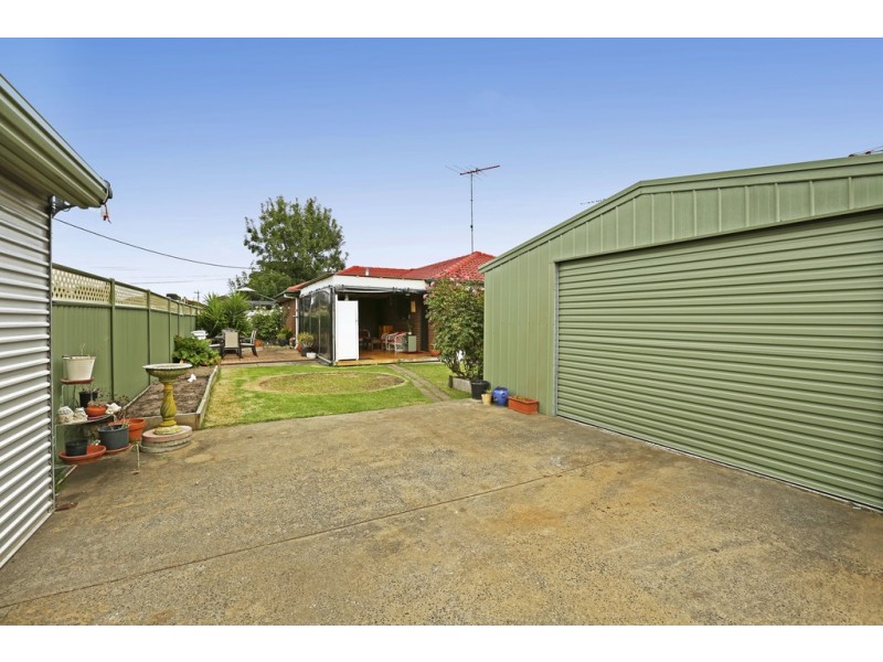 24 Talpa Crescent, Corio VIC 3214