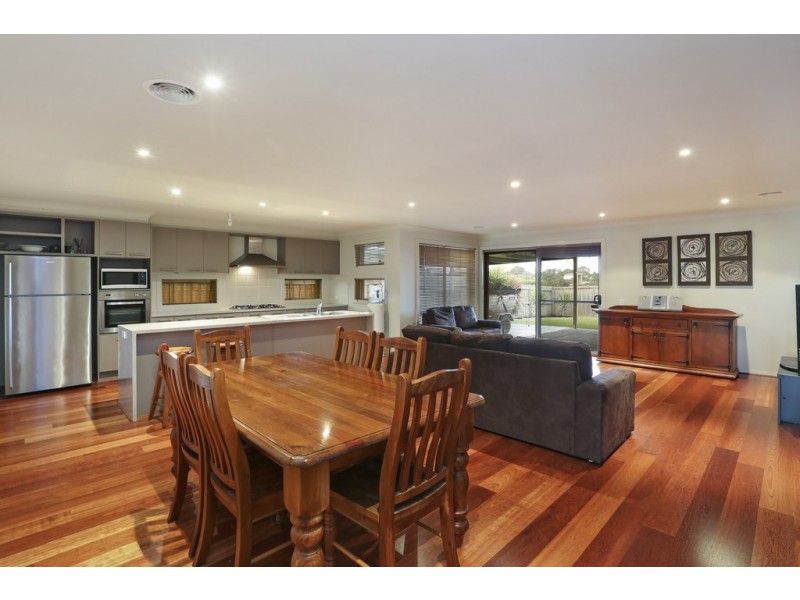 5 Ralph Court, Bell Park VIC 3215