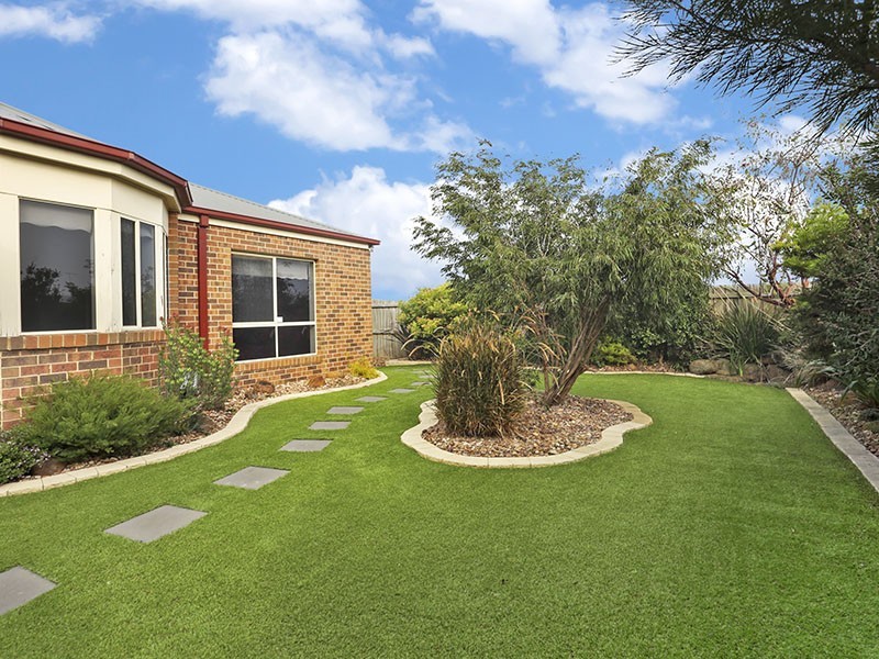 83 Country Gardens Drive, Lara VIC 3212