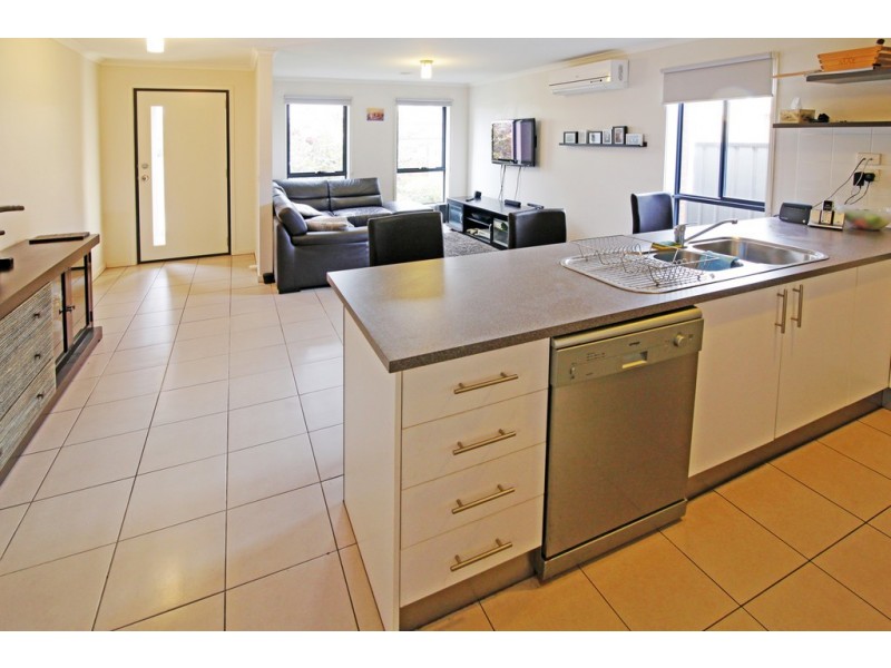 13 Raymond George Place, Lara VIC 3212