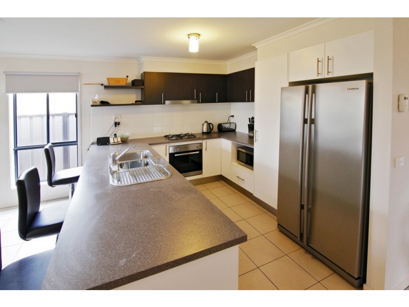 13 Raymond George Place, Lara VIC 3212