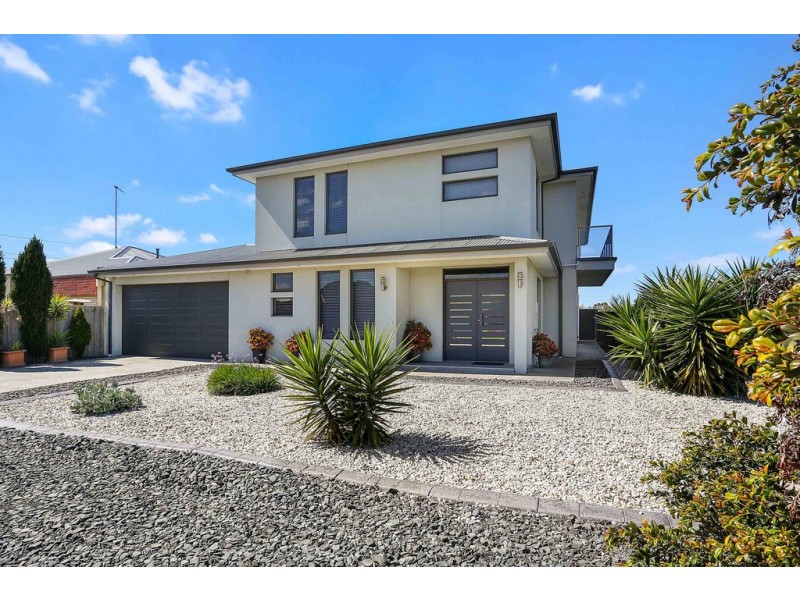 22-24 Haugh Street, Lovely Banks VIC 3221