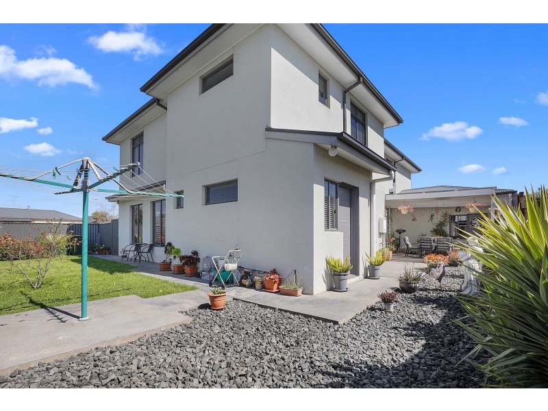 22-24 Haugh Street, Lovely Banks VIC 3221