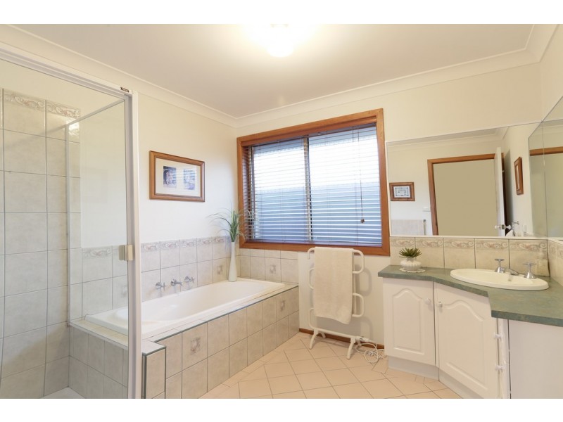 9 Sten Court, Corio VIC 3214