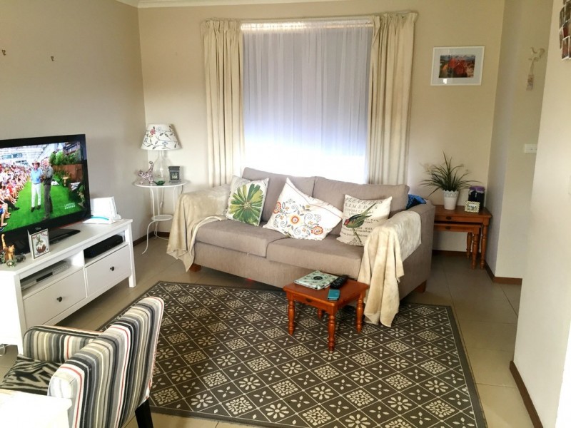 2/49 Cameron Crescent, Lara VIC 3212