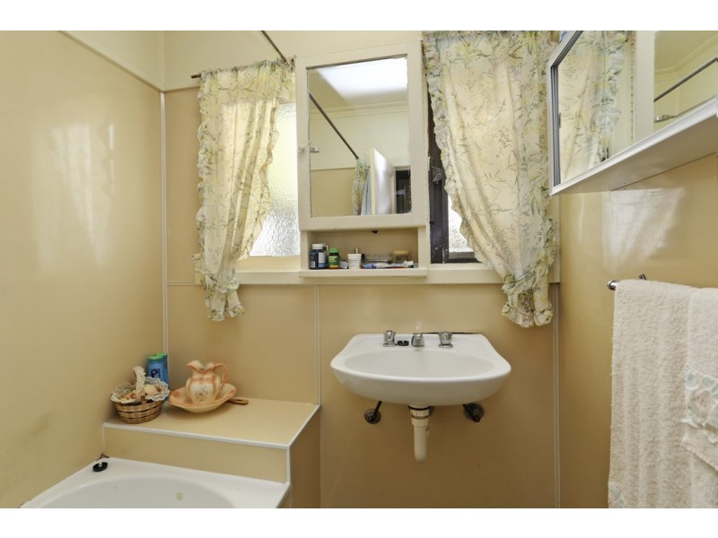 8 Wren Street, Norlane VIC 3214