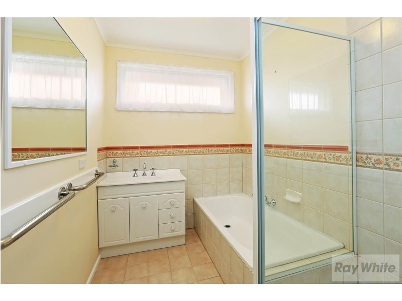 9 Fiona Avenue, Corio VIC 3214