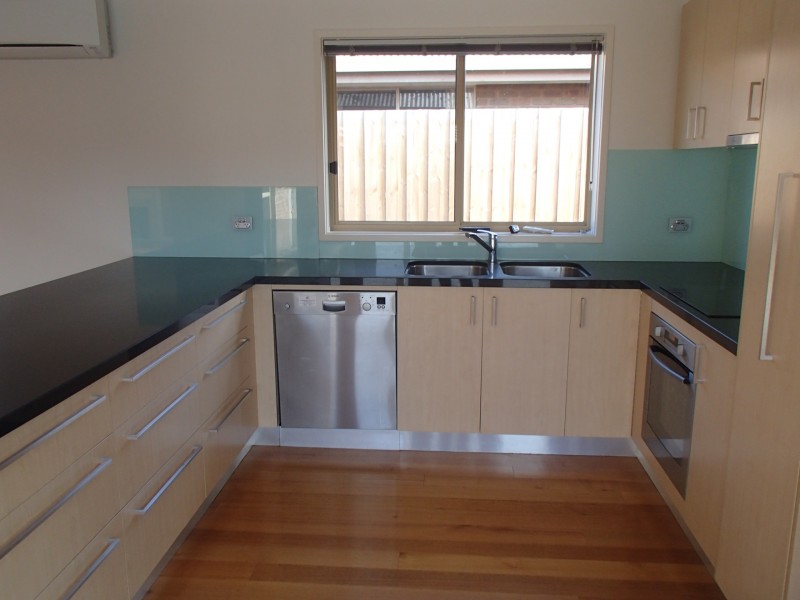 13 Brunel Close, Lara VIC 3212