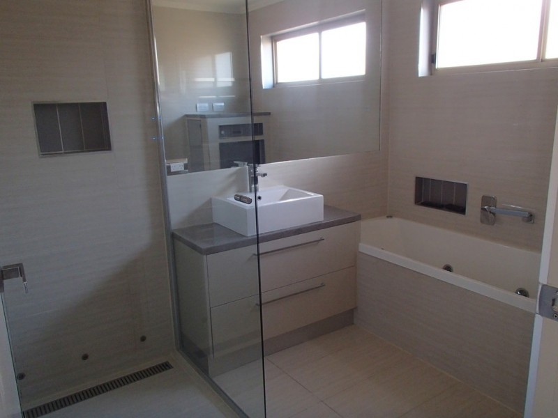 13 Brunel Close, Lara VIC 3212