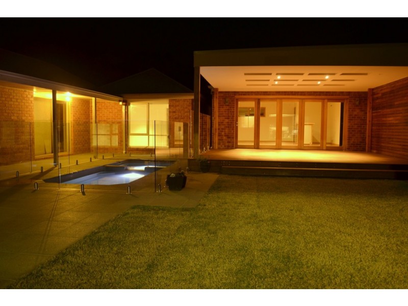 13 Brunel Close, Lara VIC 3212